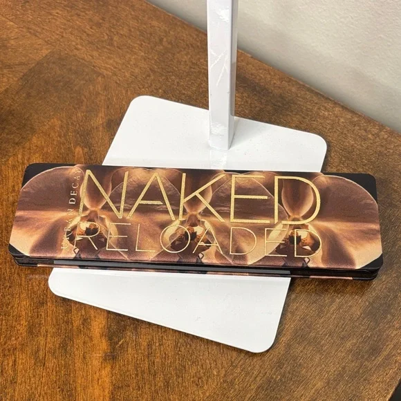 🔥 URBAN DECAY Naked Reloaded Palette in Rich Browns and Golds- NEW IN BOX - Picture 3 of 8